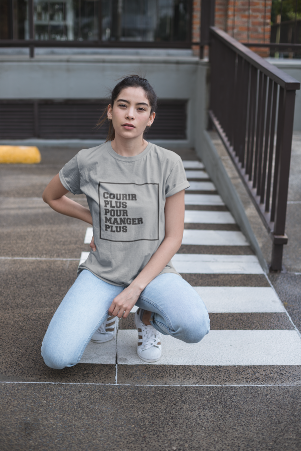 Image de t-shirt gris pour femme "Courir plus pour manger plus" - MCL Sérigraphie