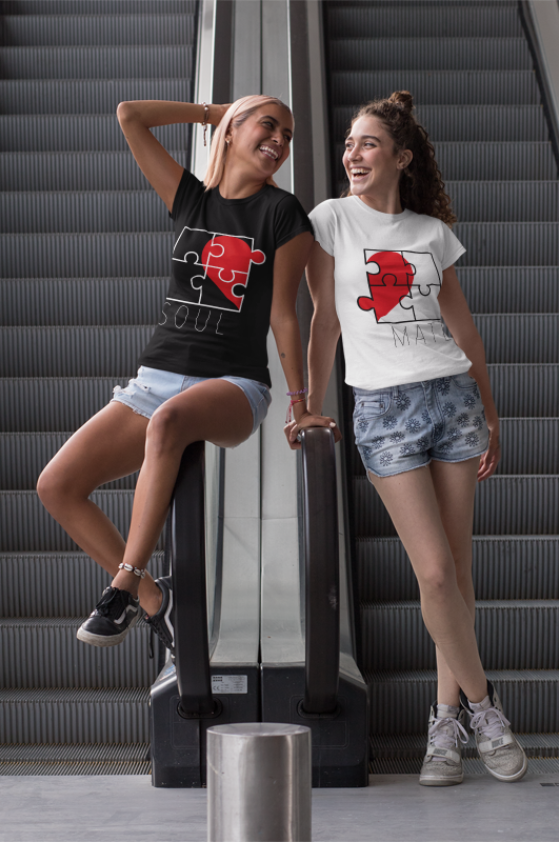 Image de duo de t-shirts noirs et blancs femmes "Soul/Mate" - MCL Sérigraphie