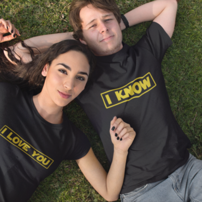 Image de duo de t-shirts noirs femme et homme "I Love You/I Know" - MCL Sérigraphie