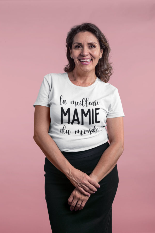 Image du t-shirt blanc pour femme "La meilleure mamie du monde" - MCL Sérigraphie