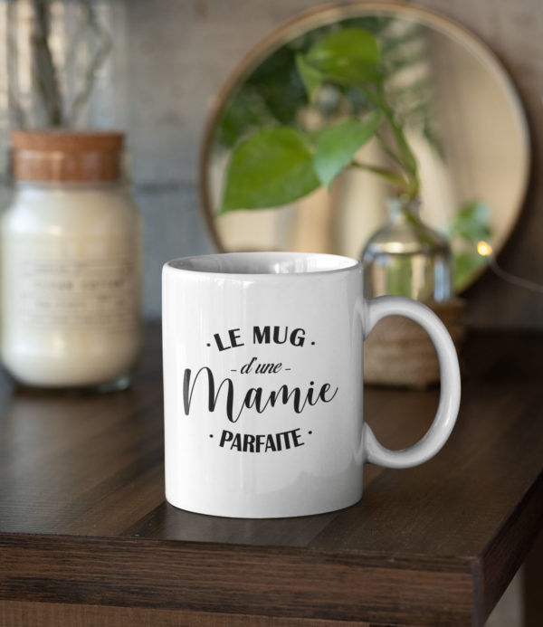 Image de mug "Le mug d'une mamie parfaite"-MCL Sérigraphie