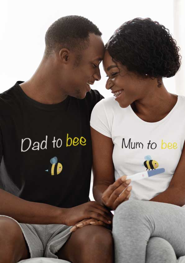 Image de t-shirts duo blanc et noir "Mum to bee/Dad to bee"-MCL Sérigraphie