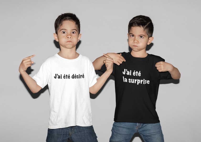 Image de t-shirts duo blanc "J'ai été désiré/J'ai été la surprise "-MCL Sérigraphie Image de t-shirts duo noir et blanc "J'ai été désiré/J'ai été la surprise "-MCL Sérigraphie