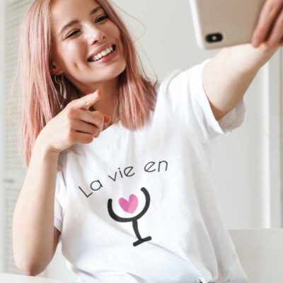 Image de t-shirt blanc "la vie en rosé"-MCL Sérigraphie