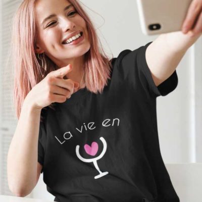 Image de t-shirt noir "la vie en rosé"-MCL Sérigraphie