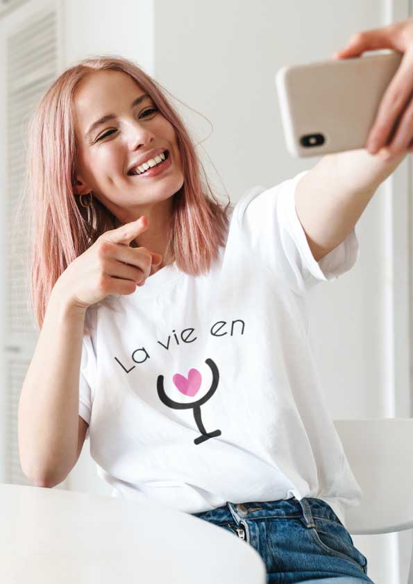 Image de t-shirt blanc "la vie en rosé"-MCL Sérigraphie