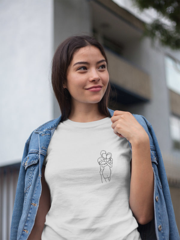 Image de t-shirt blanc femme dessin minimaliste trait couple - Personnalisé - MCL Sérigraphie