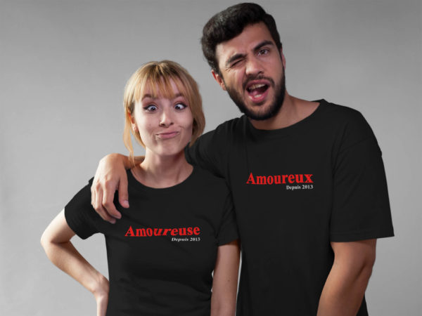 Image de t-shirts noirs couple "Amoureux depuis/Amoureuse depuis" l MCL Sérigraphie